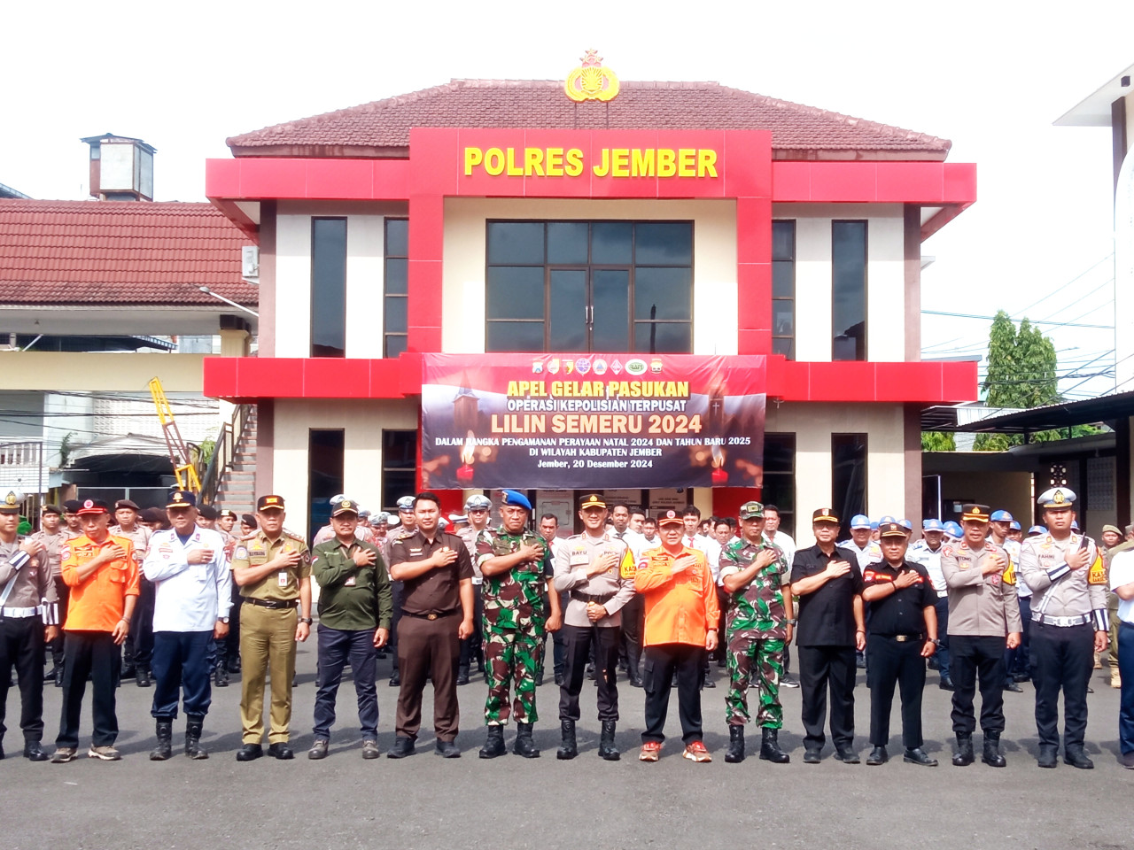 Apel Operasi Lilin Natal dan Tahun Baru 2025. (Foto: Sugianto/jatimnow.com)