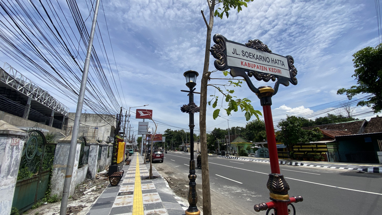 Jalan Soekarno Hatta Kabupaten Kediri. (Foto: Yanuar Dedy/jatimnow.com)