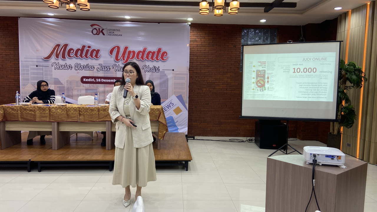 Kepala OJK Kediri Ismirani Putri. (Foto: Yanuar Dedy/jatimnow.com)