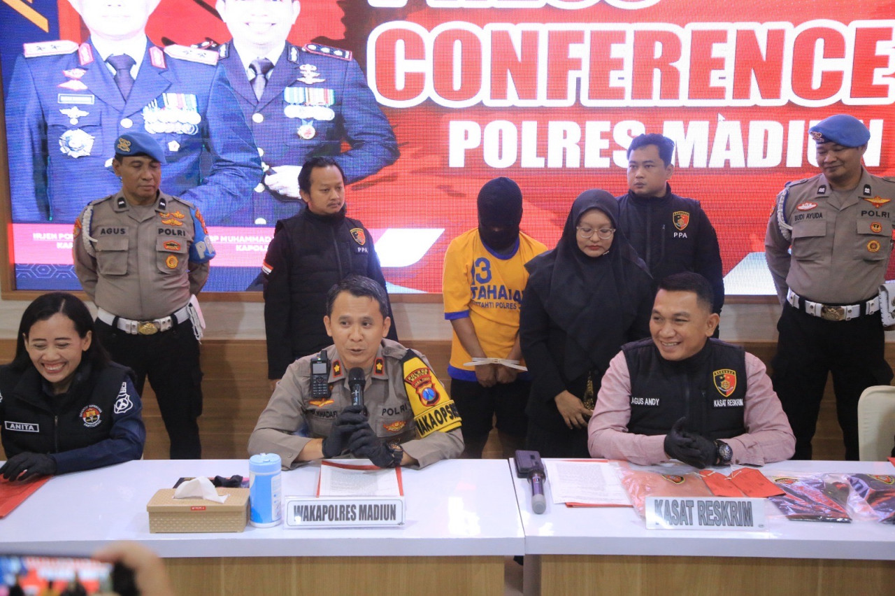 Pelaku RDP usai diringkus Polres Madiun. (Foto: Polres Madiun for jatimnow.com)