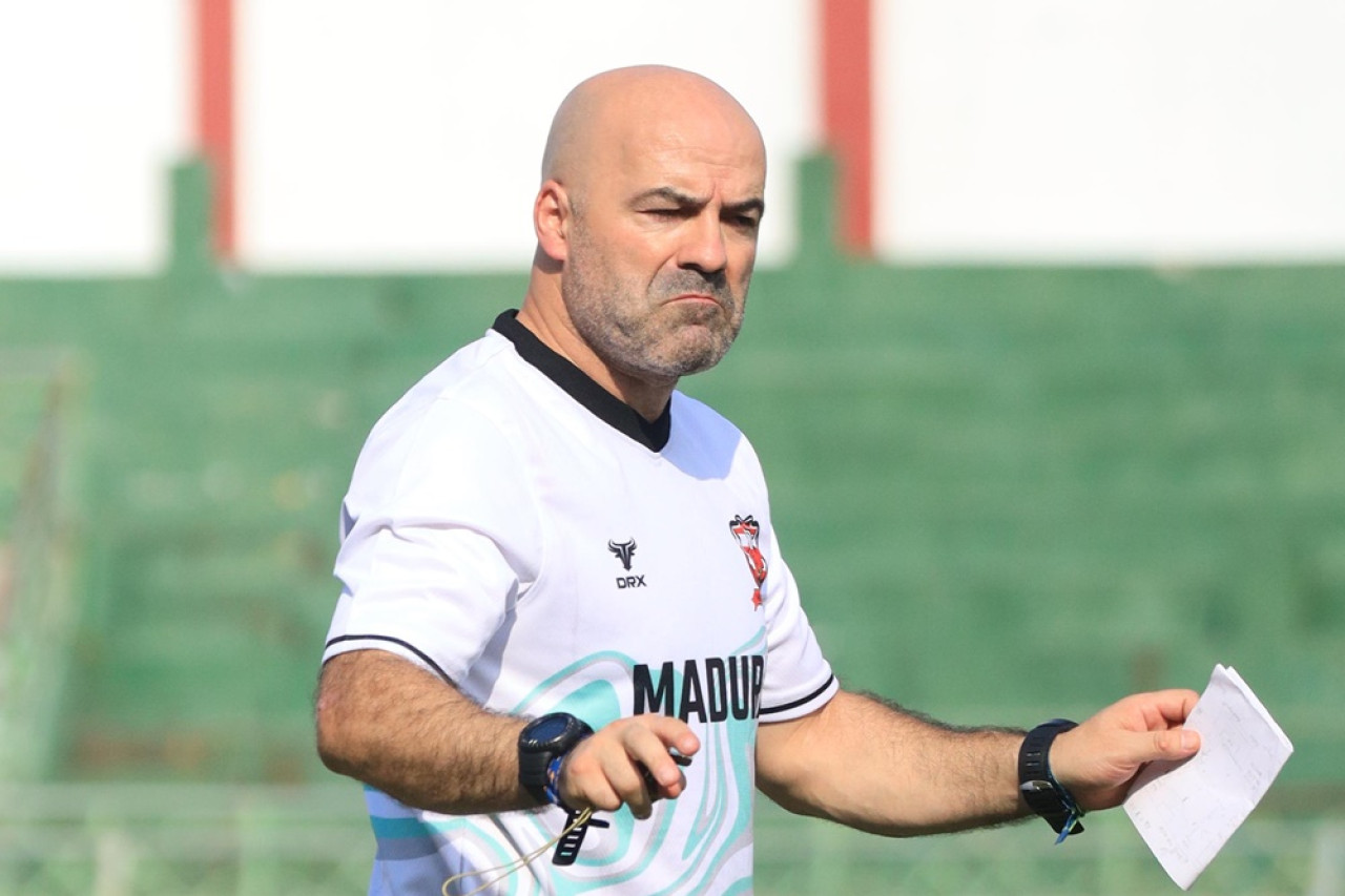 Pelatih Madura United FC Paulo Meneses. (Foto: PT LIB)