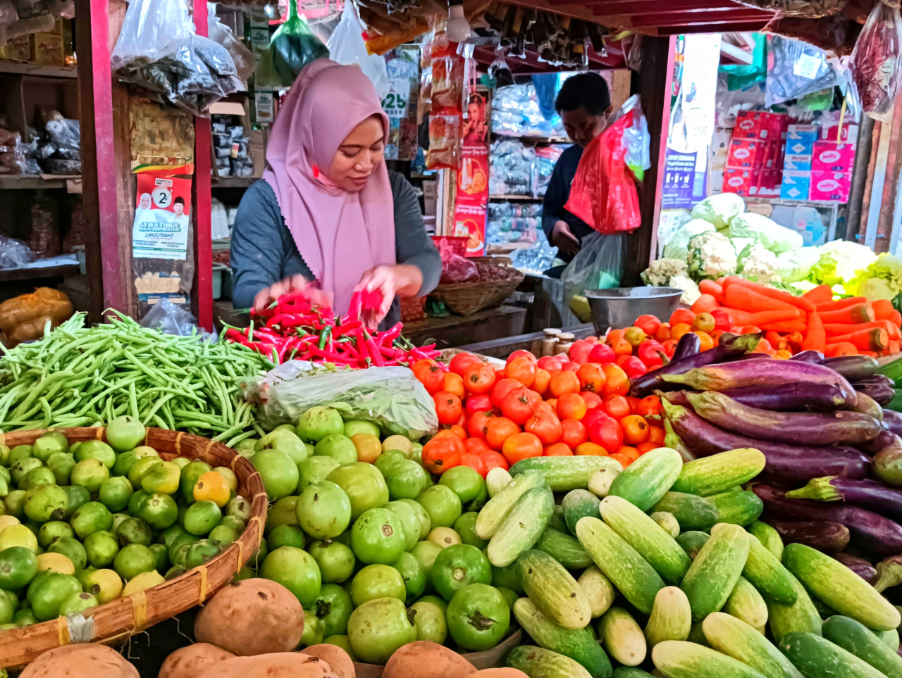Harga Bahan Pokok di Pasar Larangan Sidoarjo Melonjak Jelang Nataru 2025