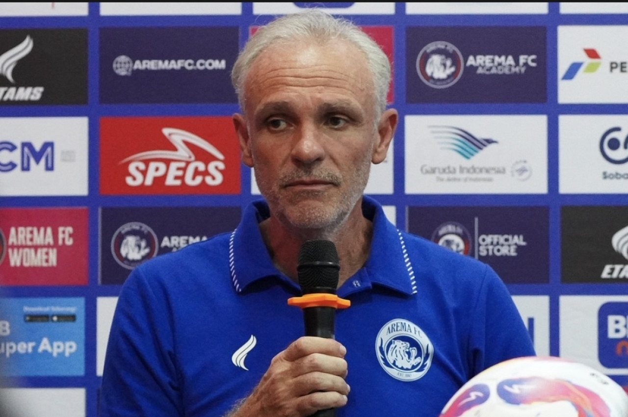 Pelatih Areme FC, Joel Cornelli. (Foto: PT LIB)