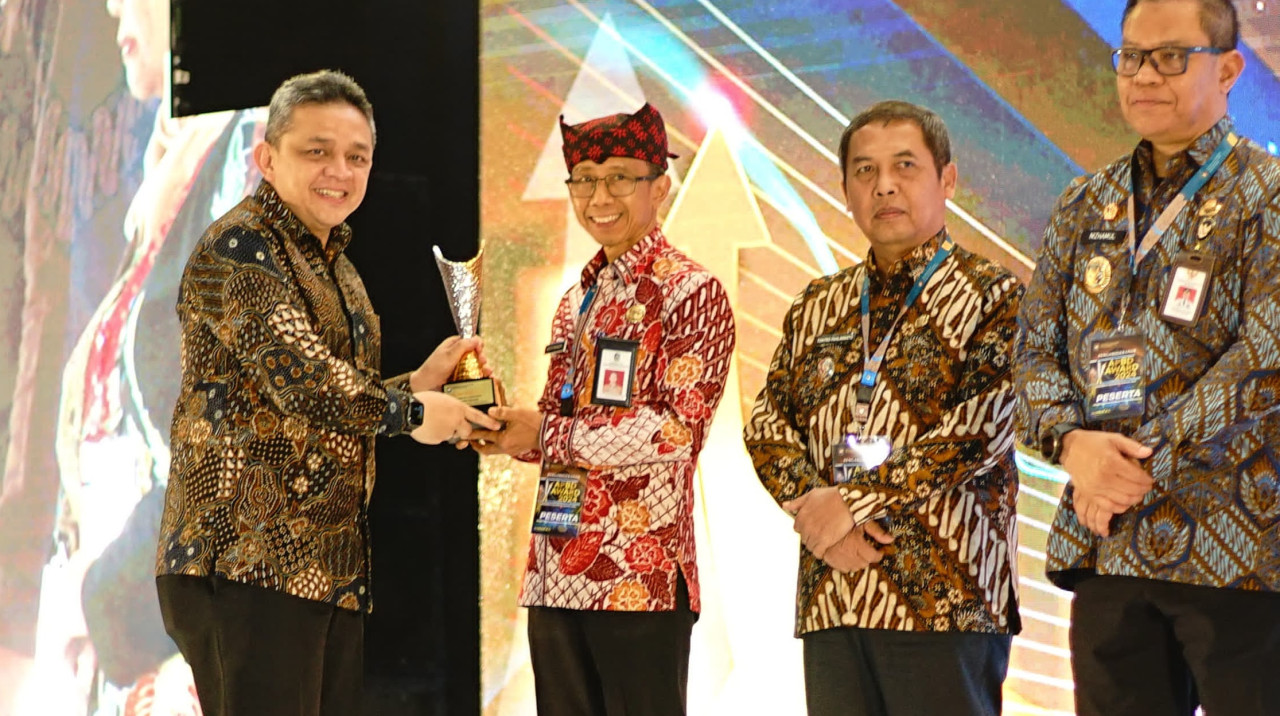 Kemendagri Serahkan Penghargaan APBD Award pada Pemkab Banyuwangi