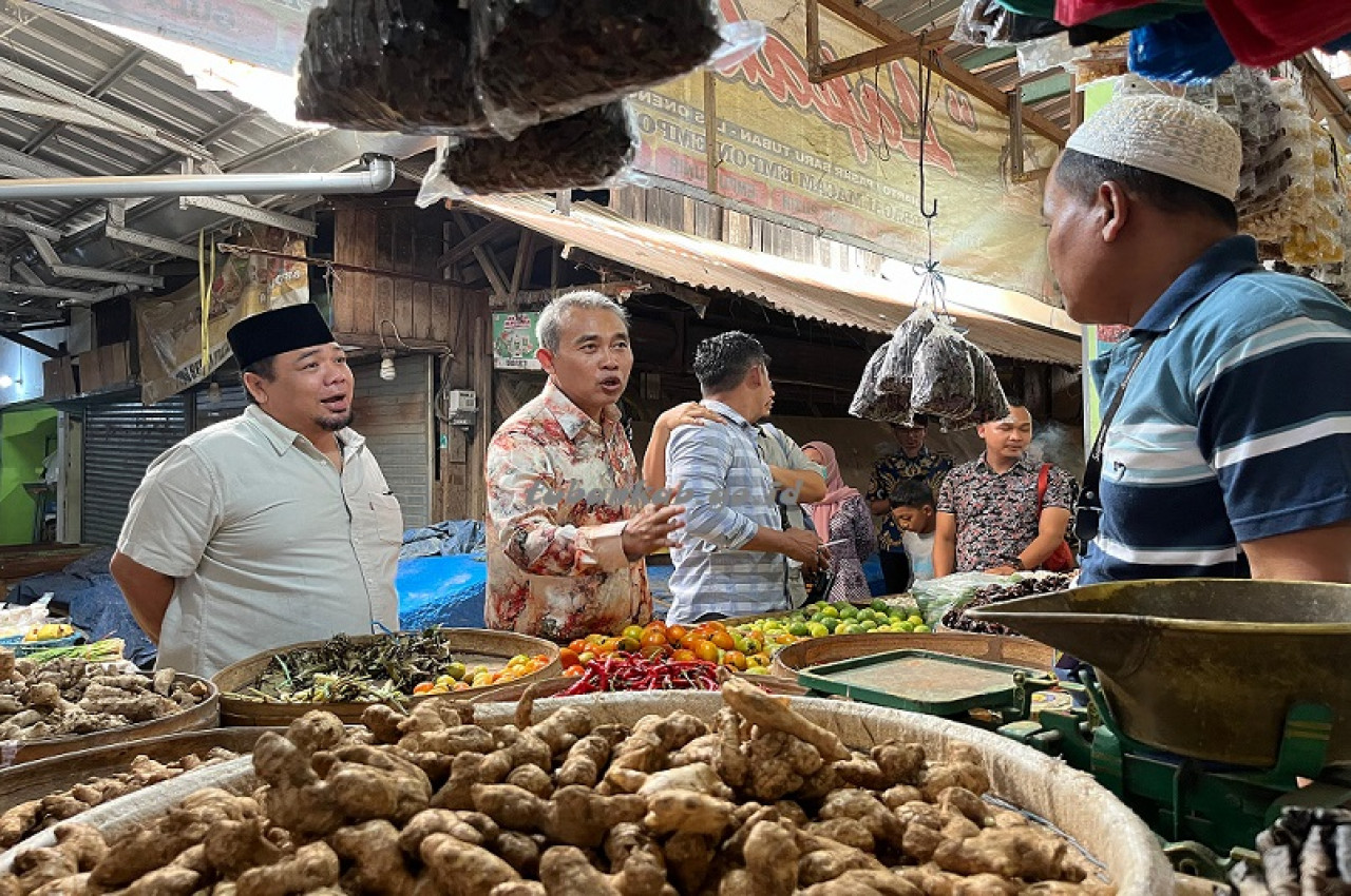 Sidak Komisi 3 DPRD Tuban ke Pasar Baru. (Foto: Humas Pemkab Tuban for jatimnow.com)