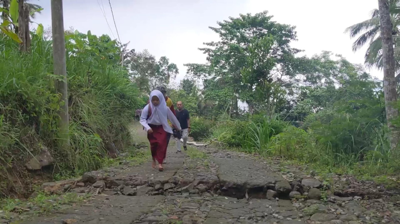 Kondisi bencana tanah gerak di Trenggalek. (Foto: Bramanta Pamungkas/jatimnow.com)