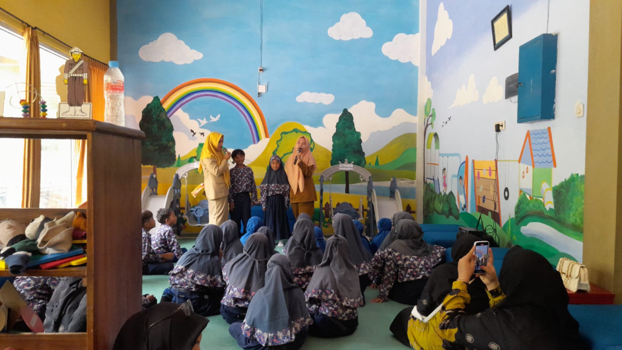 Kegiatan Dinas Arsip dan Perpustakaan Daerah Lamongan. (Foto : Humas Pemkab Lamongan for jatimnow.com)