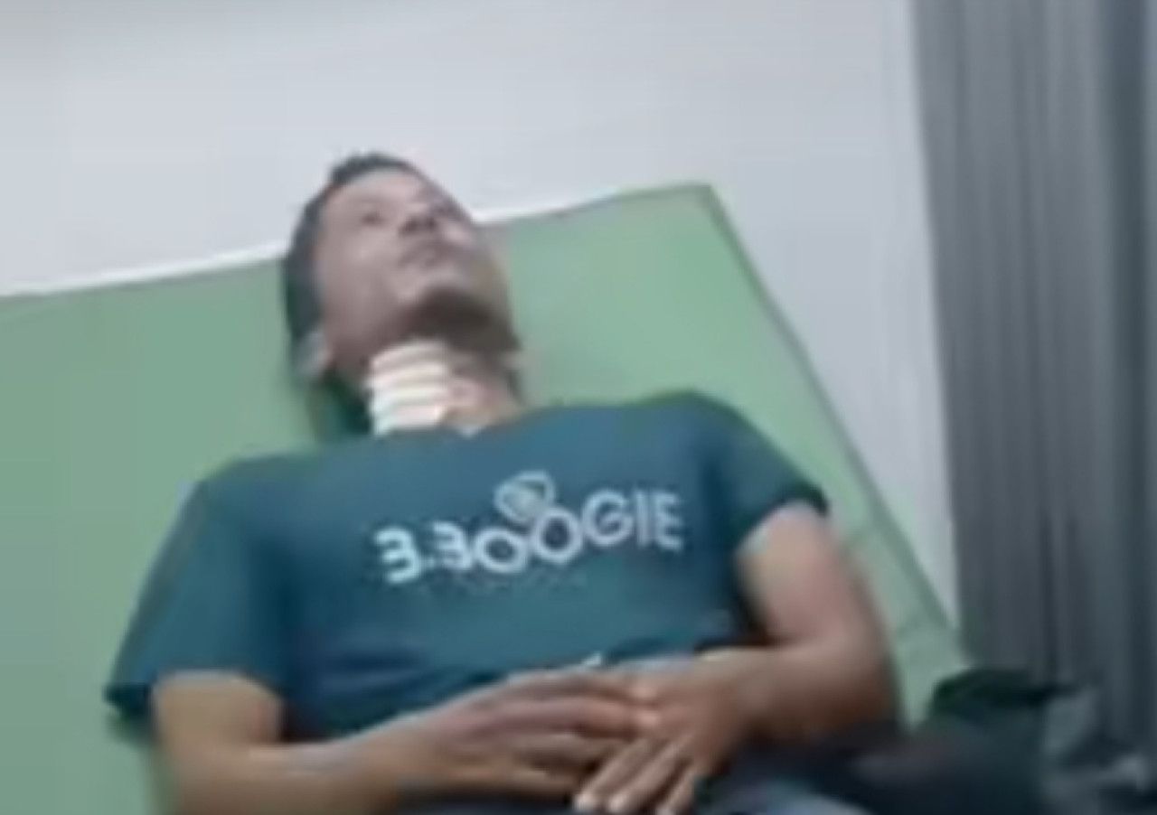 Korban yang terjerat tali senar di Jembatan Suramadu. (Foto: Fathor Rahman/jatimnow.com)