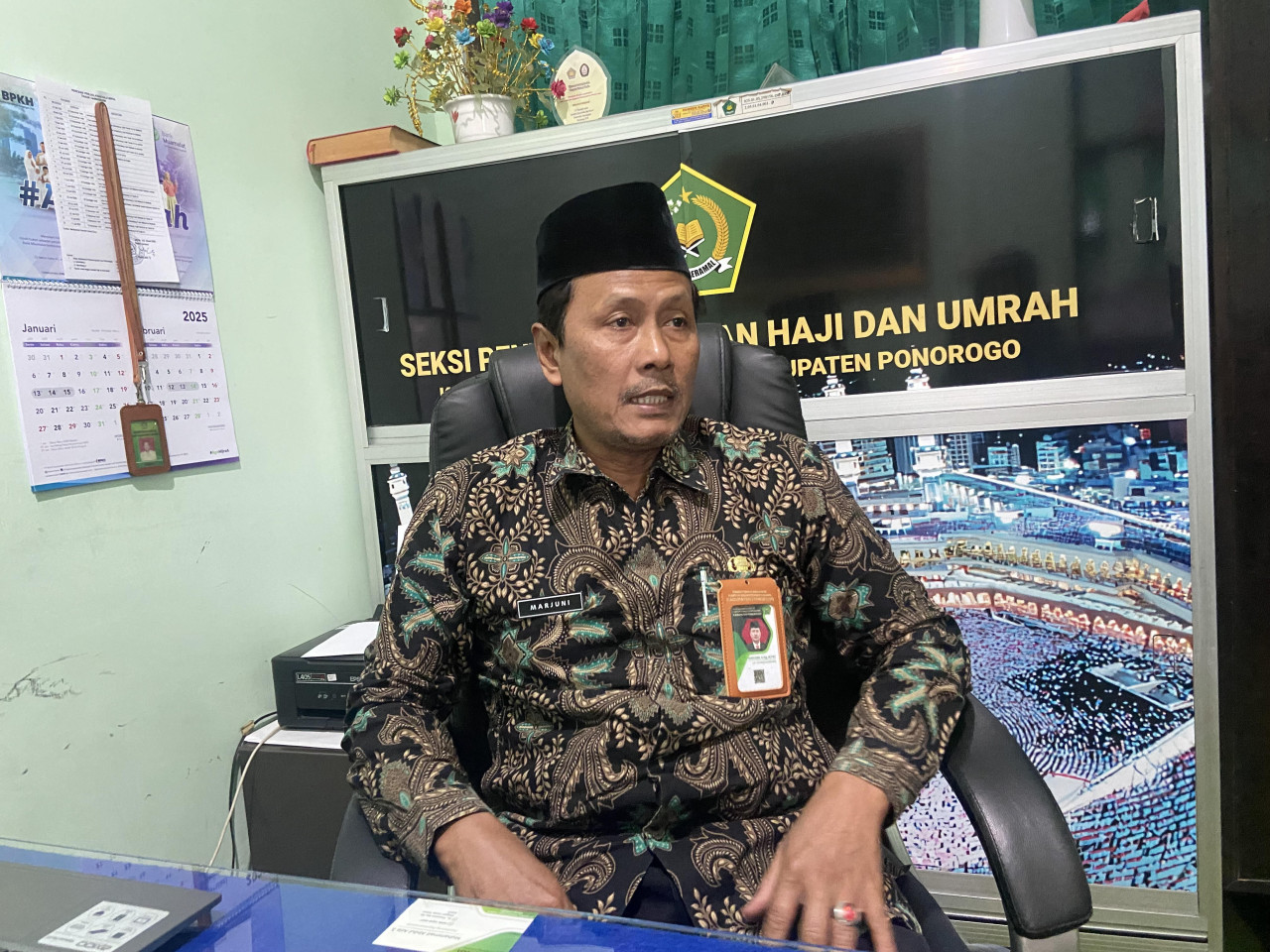 Kasie Haji dan Umroh Kantor Kementerian Agama (Kemenag) Ponorogo, Marjuni. (Foto: Ahmad Fauzani/jatimnow.com)