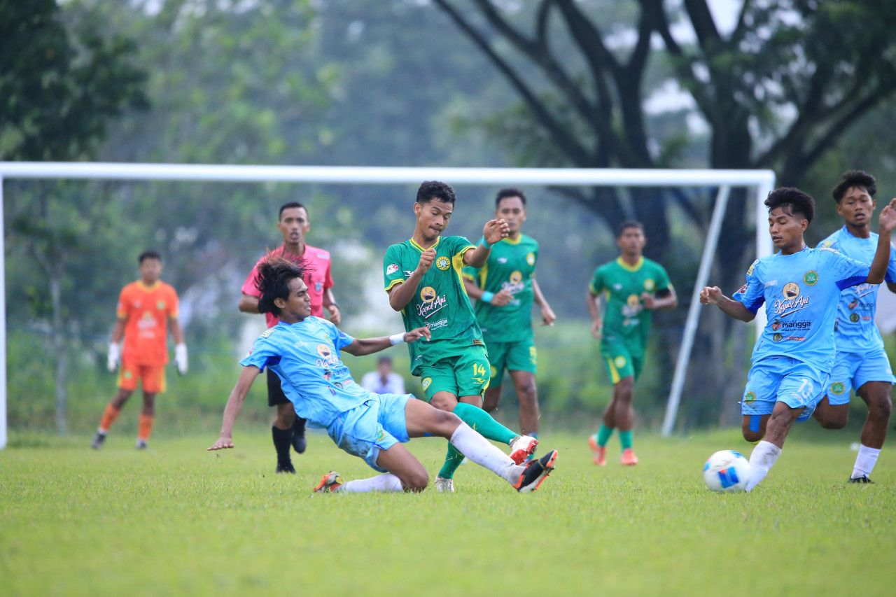 Pemain Perseta 1970 saat melawan Hizbul Wathan FC. (Foto: Perseta 1970 for jatimnow.com)