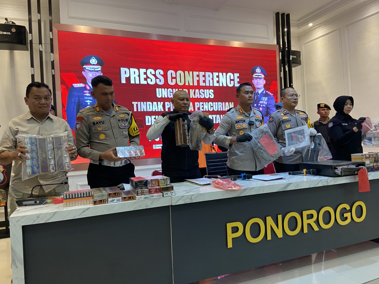 Rilis pencurian di Polres Ponorogo. (Foto: Ahmad Fauzani/jatimnow.com)