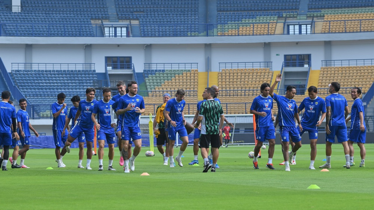 Skuat Persib Bandung saat berlatih. (Foto: PT LIB)