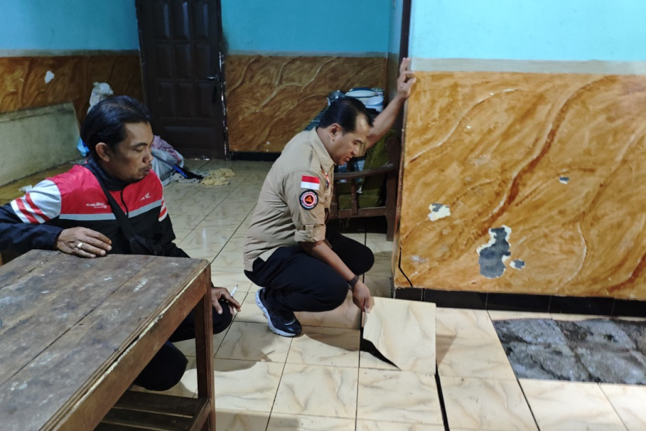 Fenomena tanah gerak di Pasuruan. (Foto: Humas Pemkab Pasuruan for jatimnow.com)