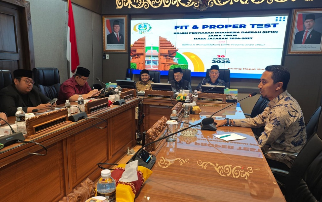 Aan Haryono salah satu peserta saat menjalani fit and proper test di Komisi A DPRD Jatim. (Foto: Desi for jatimnow.com)