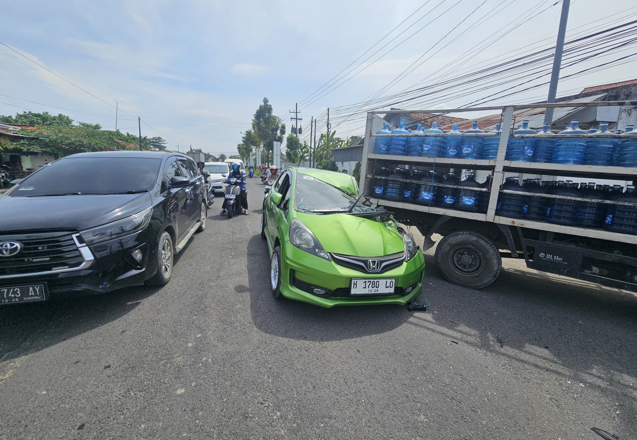 Kecelakaan di minimarket Bangkalan. (Foto: Fathor Rahman/jatimnow.com)