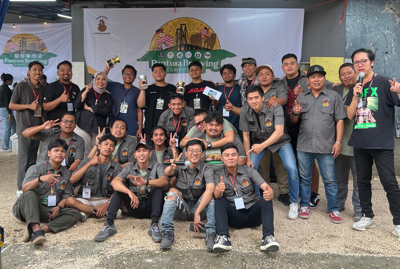 Para barista dalam festival kopi di Sampang. (Foto: Fathor Rahman/jatimnow.com)