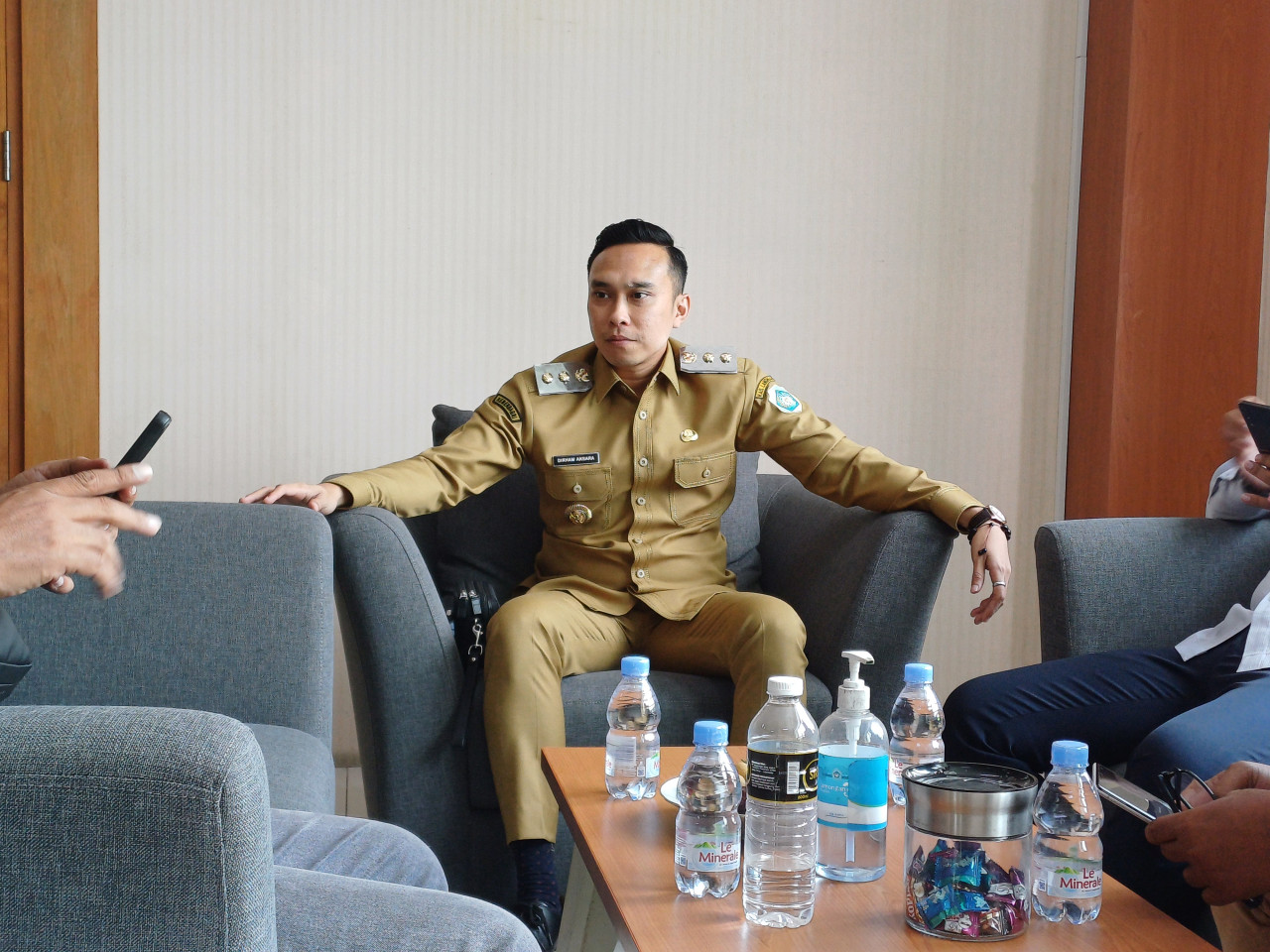 Wabup Lamongan, Dirham Akbar Aksara berkegiatan dihari pertama kerja. (Foto: Adyad Ammy Iffansah/jatimnow.com)