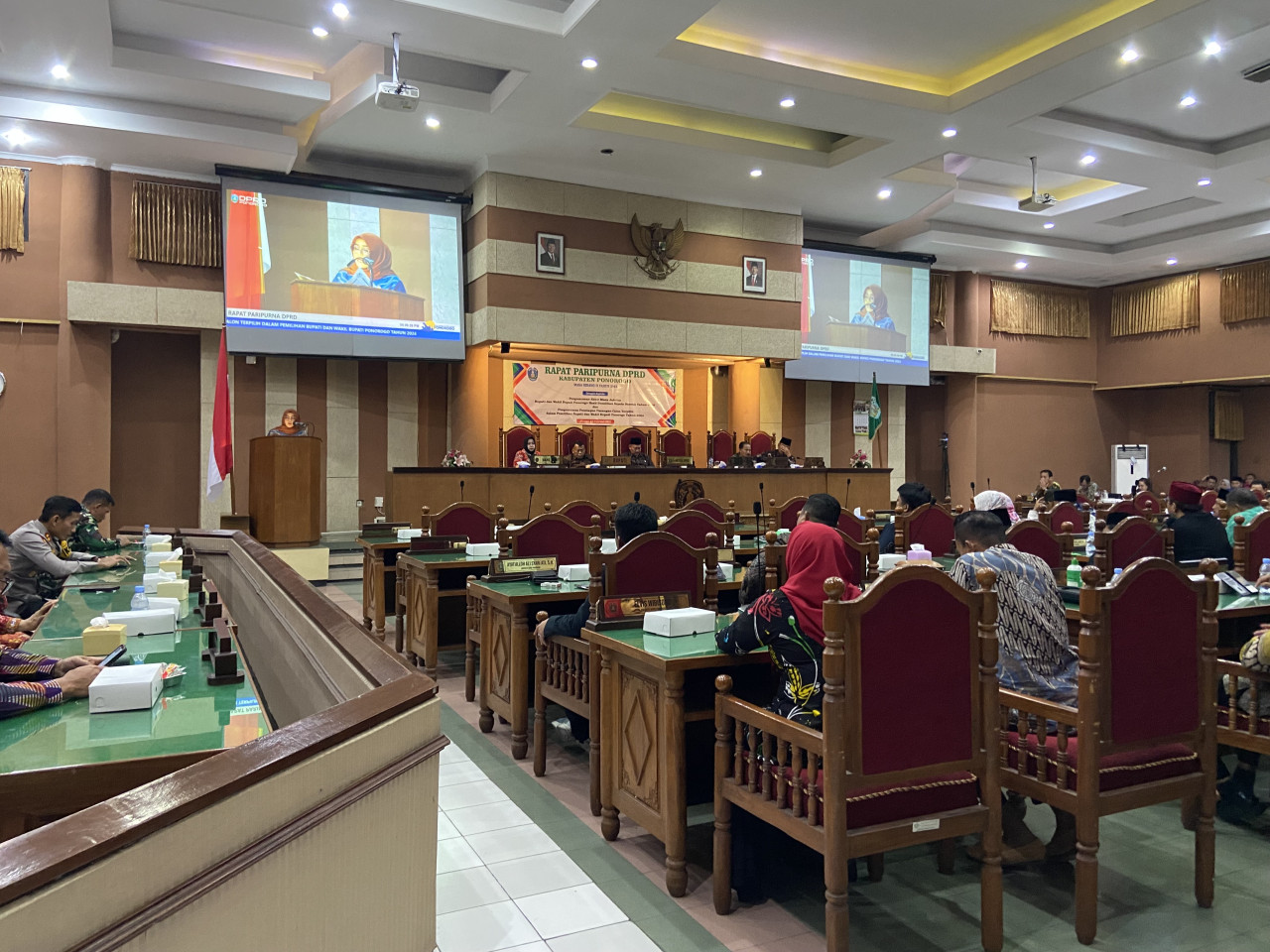 DPRD Ponorogo Kirim Usulan Pengangkatan Bupati dan Wakil Bupati Terpilih Sugiri Sancoko-Lisdyarita. (Foto: Ahmad Fauzani/jatimnow.com)