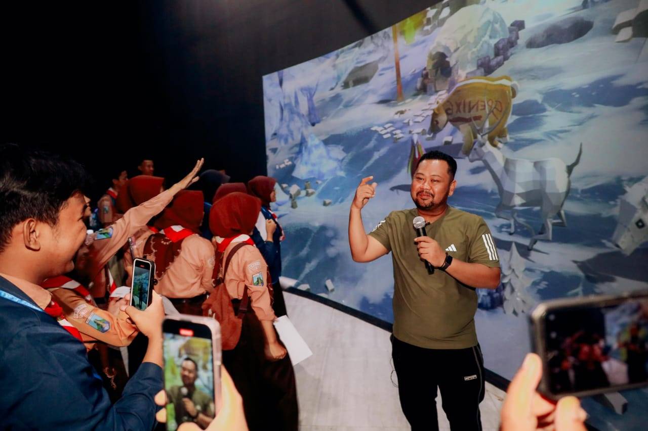 Bupati Yani Ajak Siswa Kunjungi Gedung Gresik Universal Sains