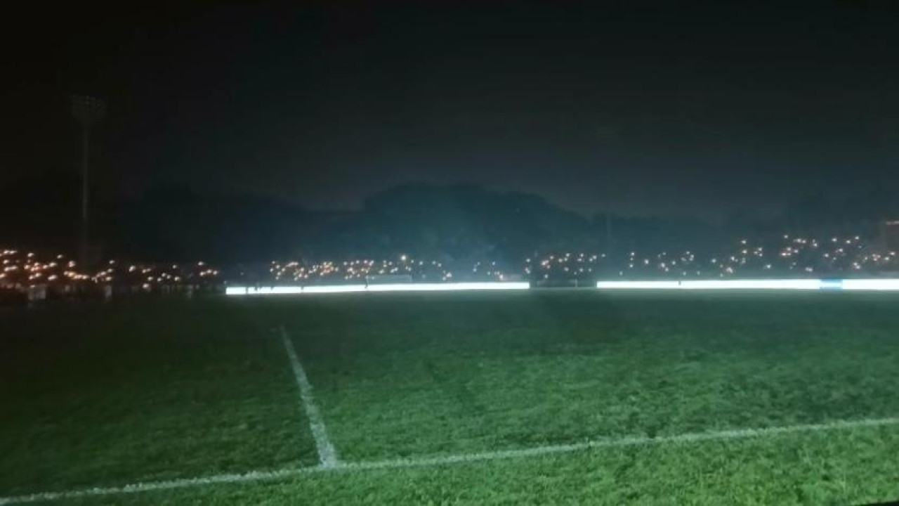 Lampu padam di Stadion Brawijaya Kediri. (Foto: Yanuar Dedy/jatimnow.com)