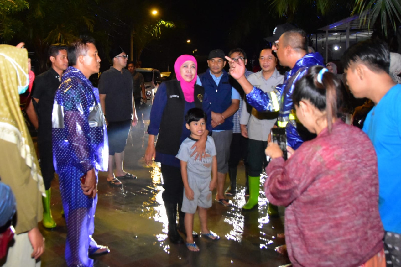 Cara Gubernur Khofifah Respon Banjir Gresik di Sela Retreat
