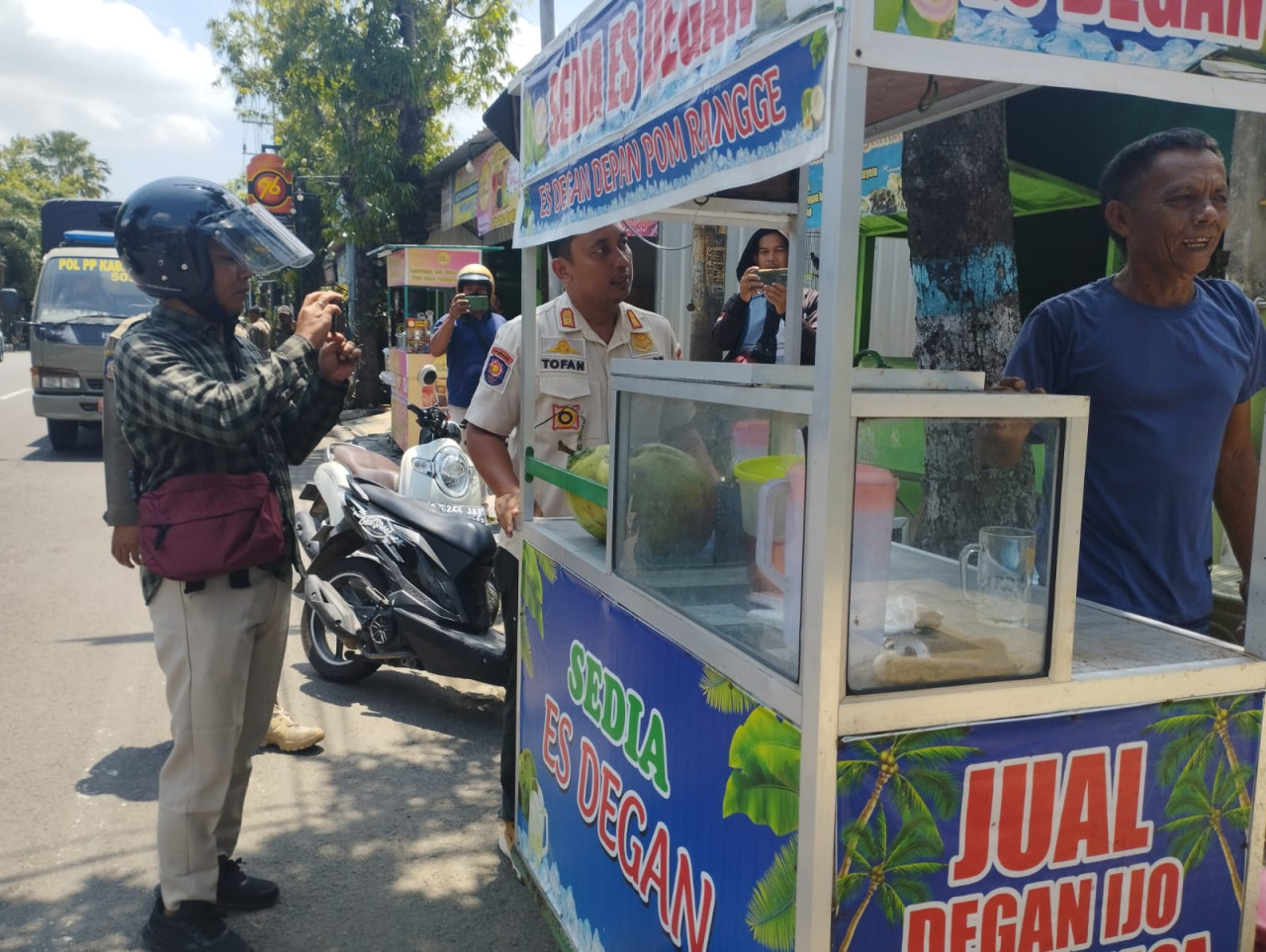 Satpol PP Lamongan Gencarkan Razia dan Penertiban PKL