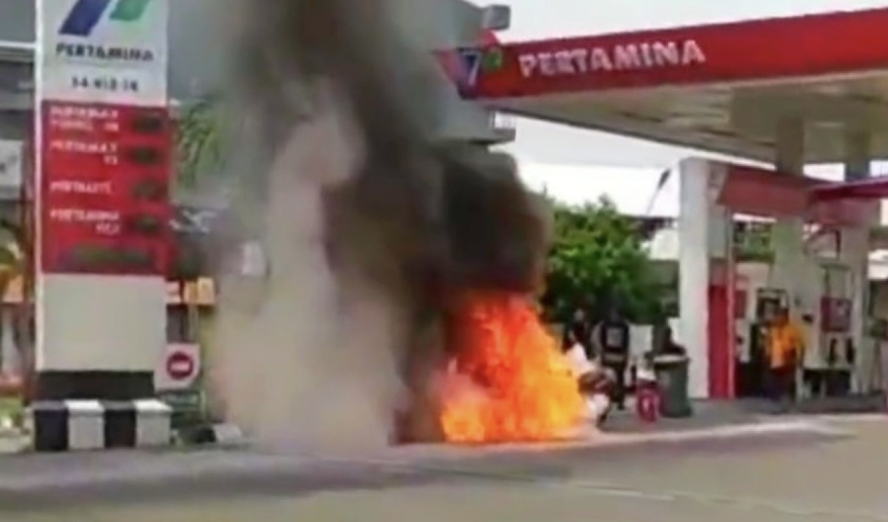 Motor Terbakar usai Isi BBM di SPBU Lebo Sidoarjo, Diduga Tangki Bocor