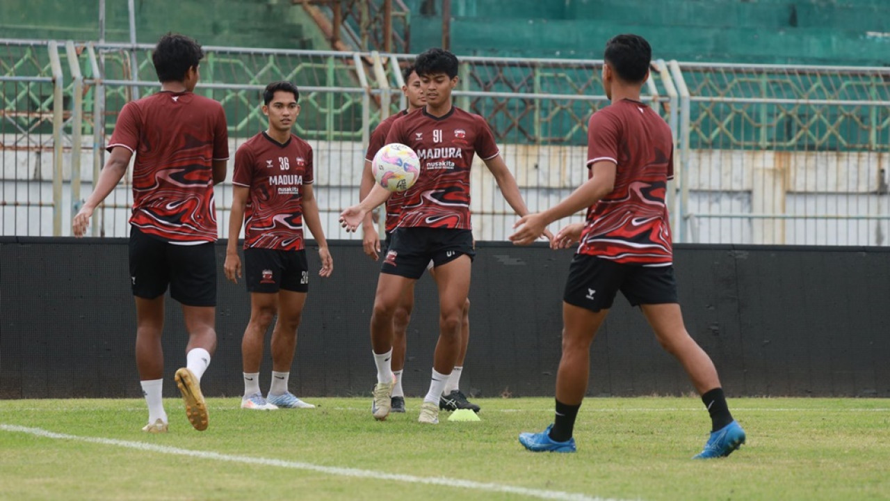 Skuat Madura United saat berlatih. (Foto: PT LIB)