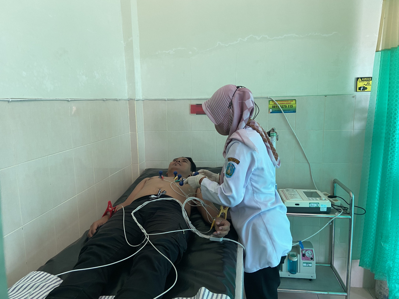 Warga memanfaatkan program Cek Kesehatan Gratis di Ponorogo. (Foto: Ahmad Fauzani/jatimnow.com)