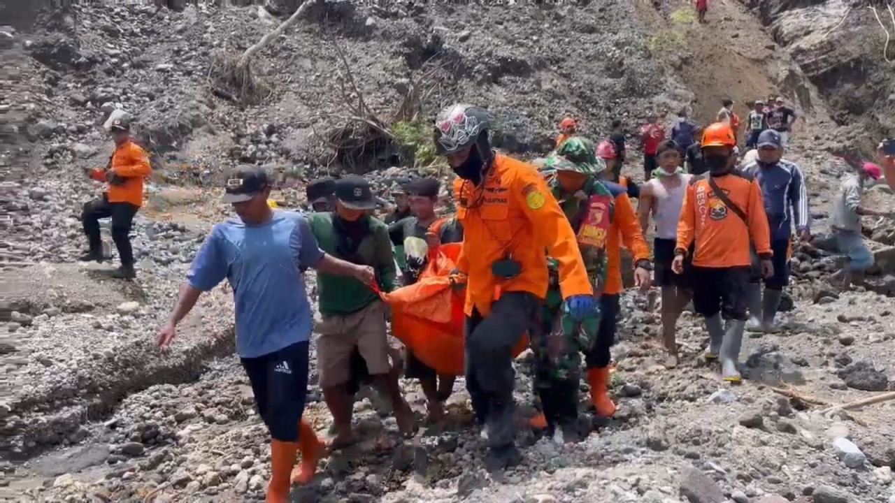 Korban Kedua Penambang Pasir Tertimbun Longsor di Blitar Telah Ditemukan