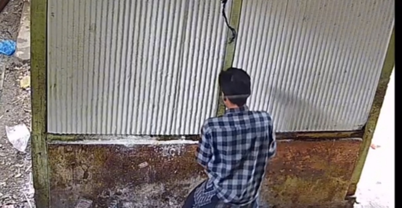 Pelaku pencuri di Bangkalan. (Foto: Fathor Rahman/jatimnow.com)