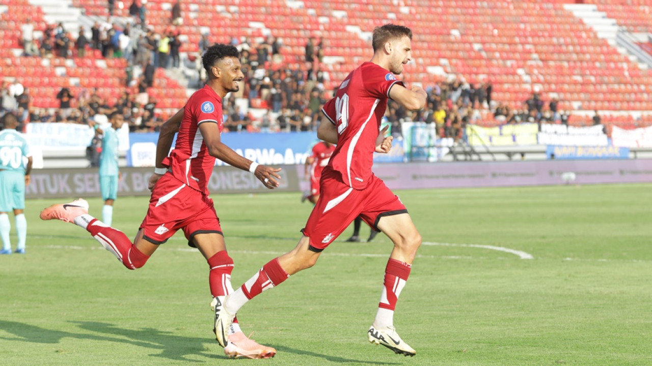PSM Makassar bertekad curi kemenangan di kandang Arema FC. (Foto: PT LIB)