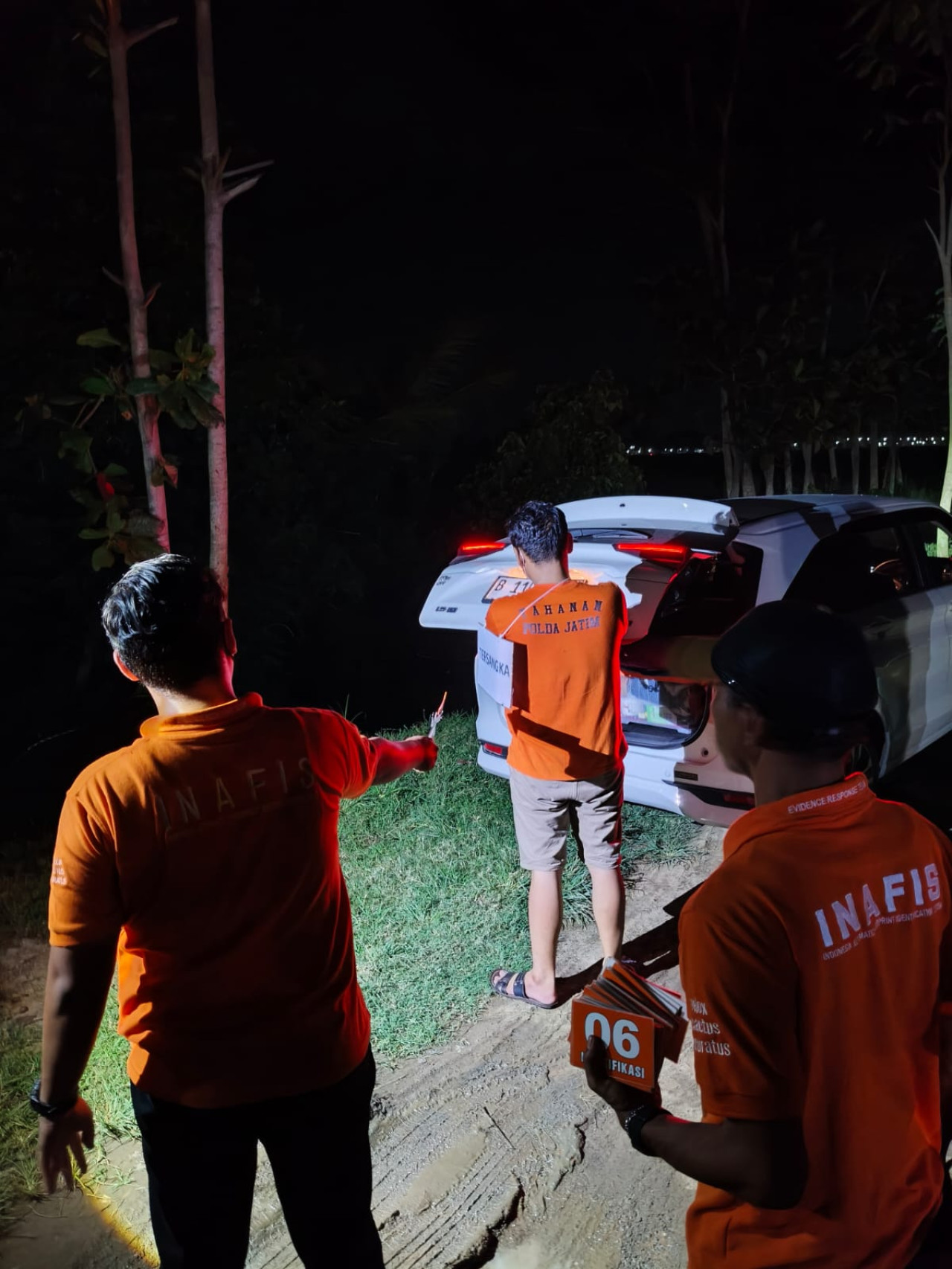 Pelaku juga Jalani Rekonstruksi Mutilasi Koper Merah di Tulungagung