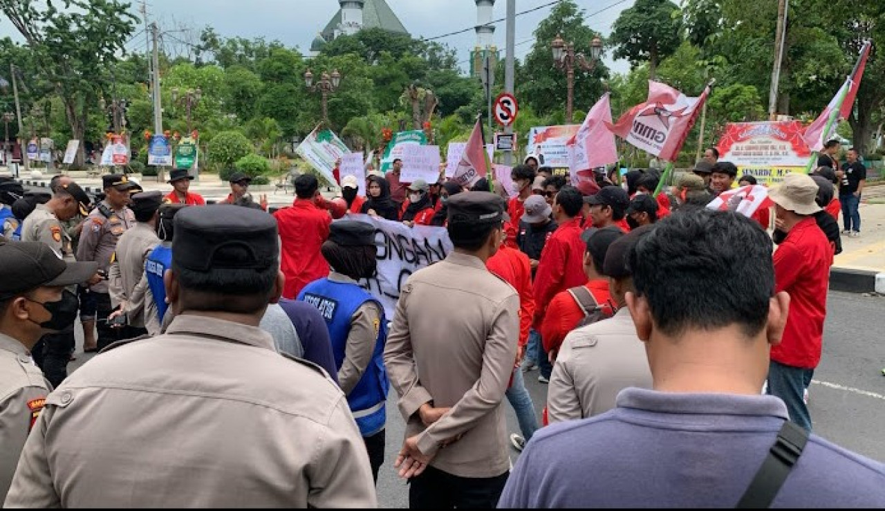DPRD Lamongan Tanggapi Gelombang Demo Mahasiswa : Kami Sepakat