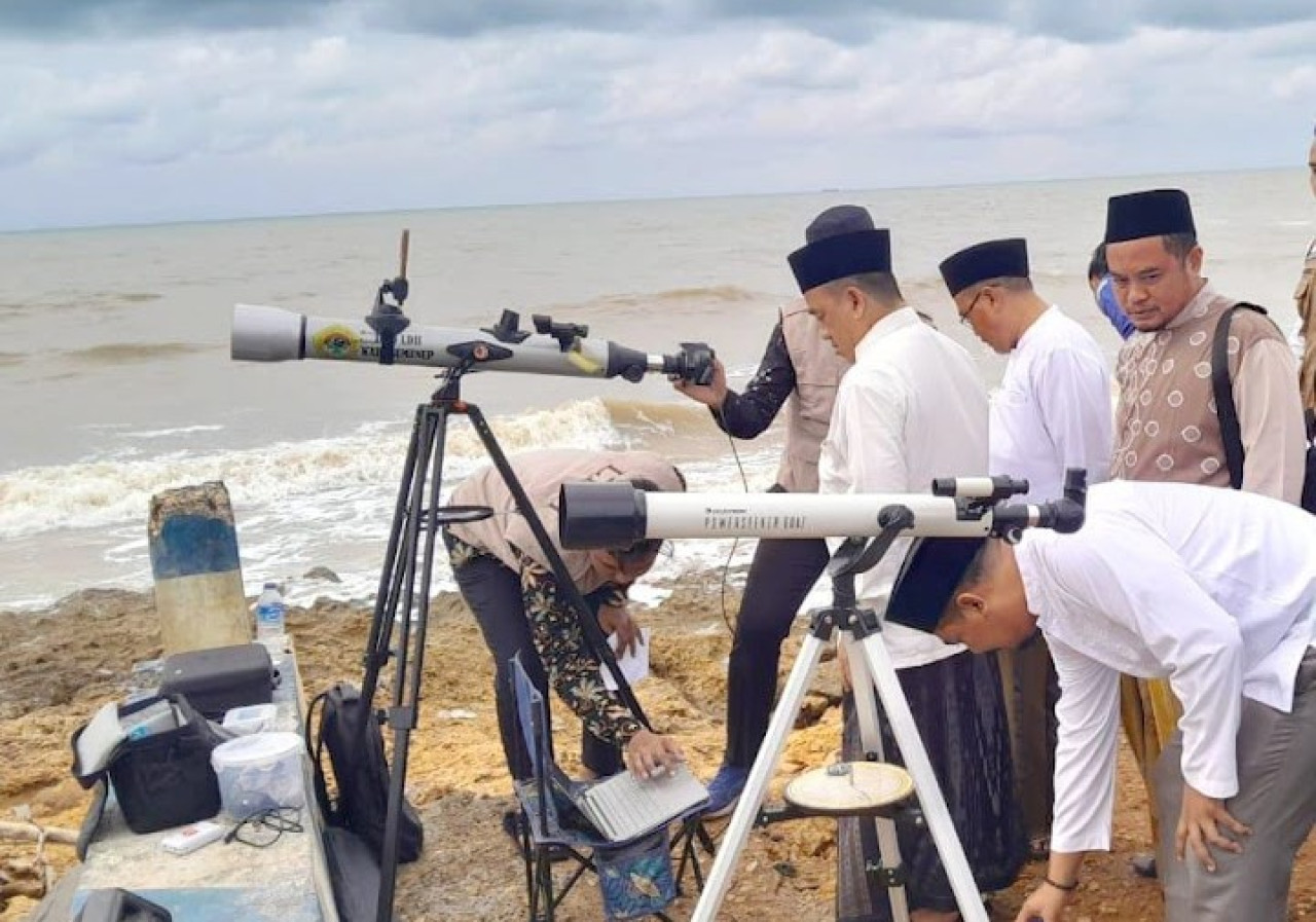 Pantauan hilal. (Foto: dok. Pemkab Sumenep)
