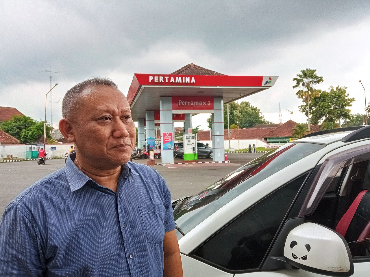 Nyoman Aribowo ditemui di salah satu SPBU (Foto: Sugianto/jatimnow.com))