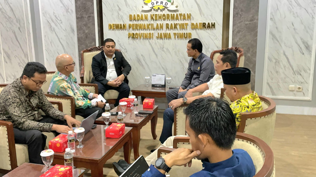Pertemuan BK DPRD Kaltim dengan BK DPRD Jatim. (Foto: Desi for jatimnow.com)