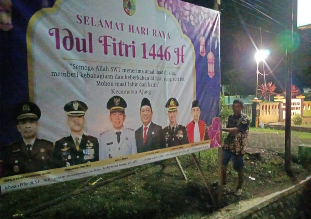 Banner Ucapan Selamat Idul Fitri Tanpa Wabup Jember, Tuai Kritikan Warga