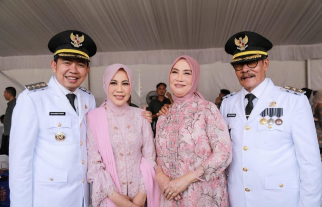 Gus Fawait dan Djoko Susanto usai Sertijab (Foto: Sugianto/ja)