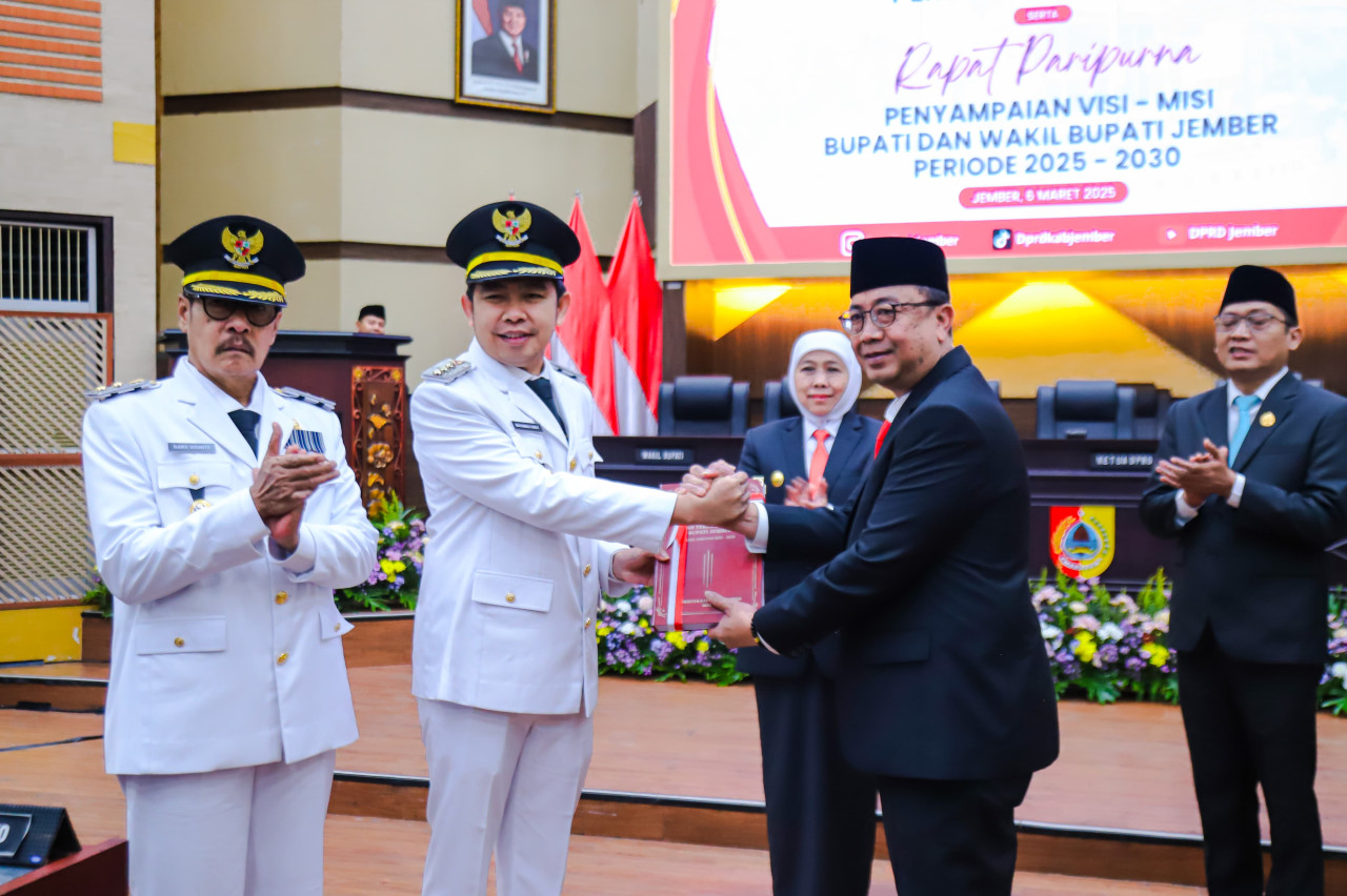 Sertijab Bupati Jember, Gus Fawait Sampaikan Ini pada Hendy dan Gus Firjaun