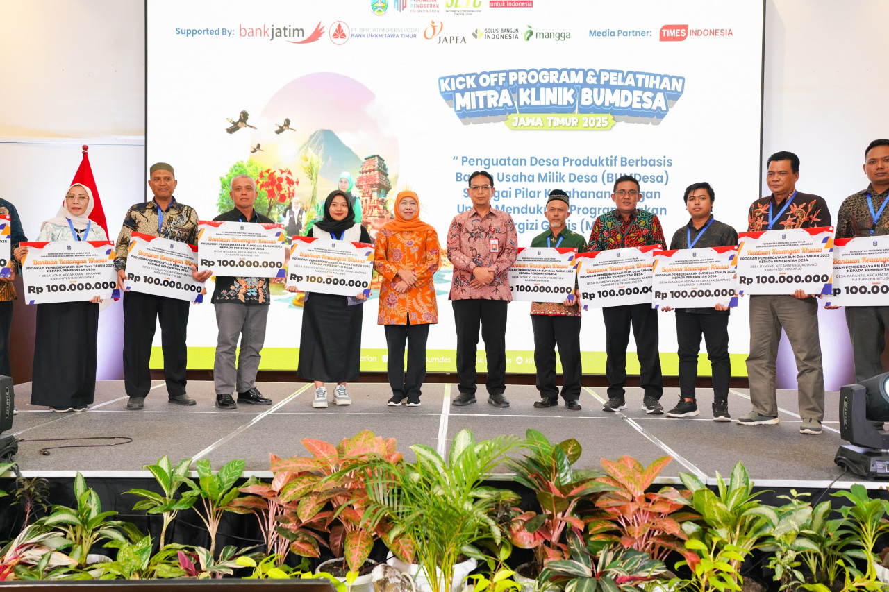 KIP Foundation bersama Khofifah (foto: Azmi for jatimnow.com)