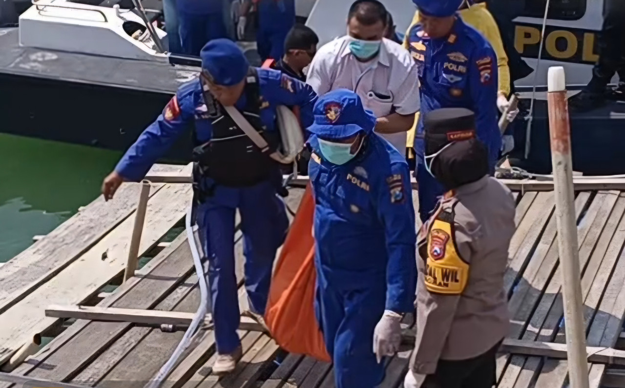 Pencarian Korban Kapal Meledak di Lamongan Nihil, Basarnas Hentikan Sementara