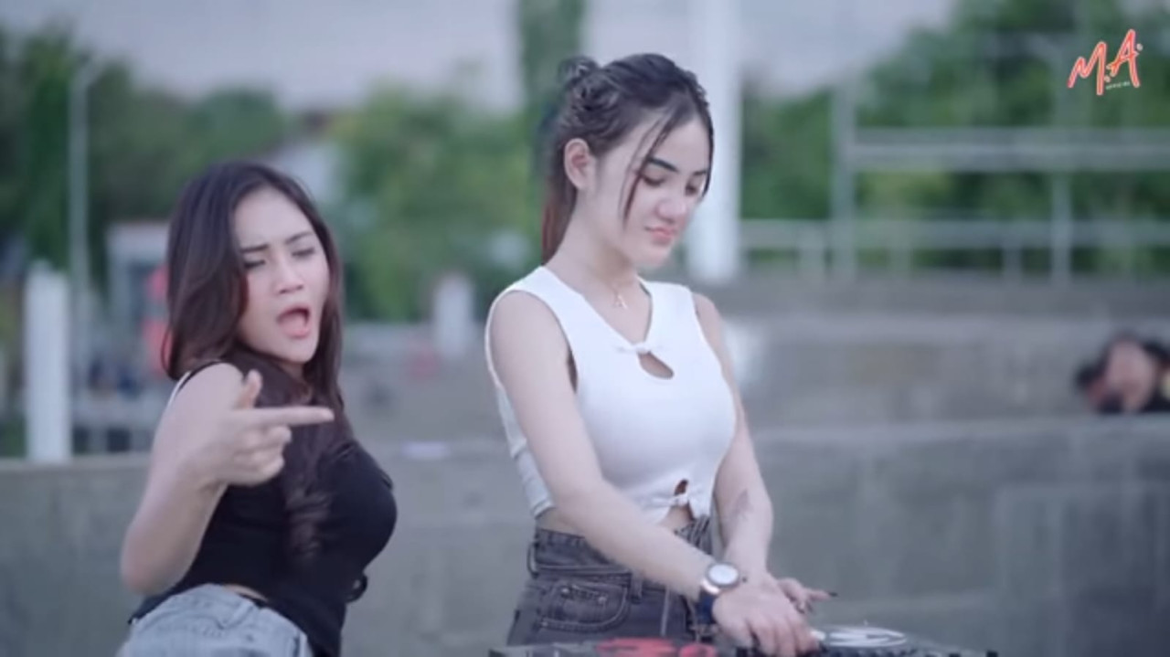 Cuplikan video klip Iclik Cinta. (Tangkapan layar YouTube)