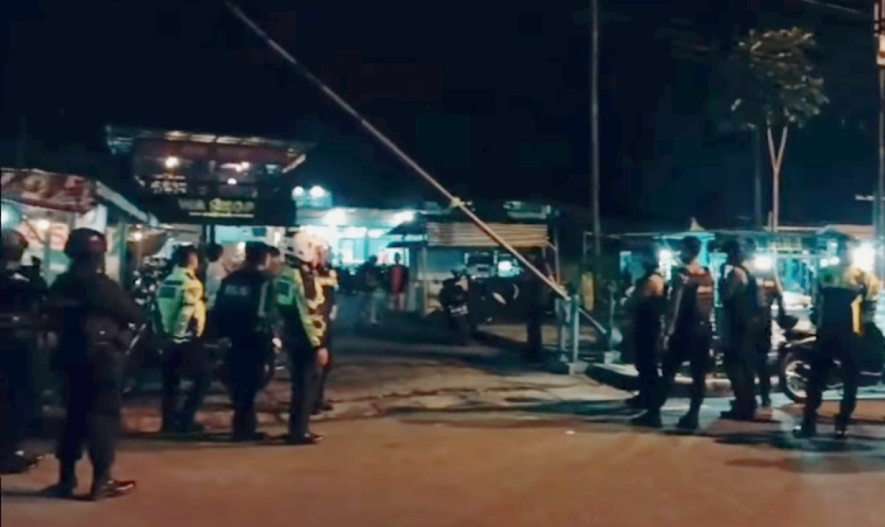 Polres Pamekasan usai patroli di malam hari. (Foto: Fathor Rahman/jatimnow.com)