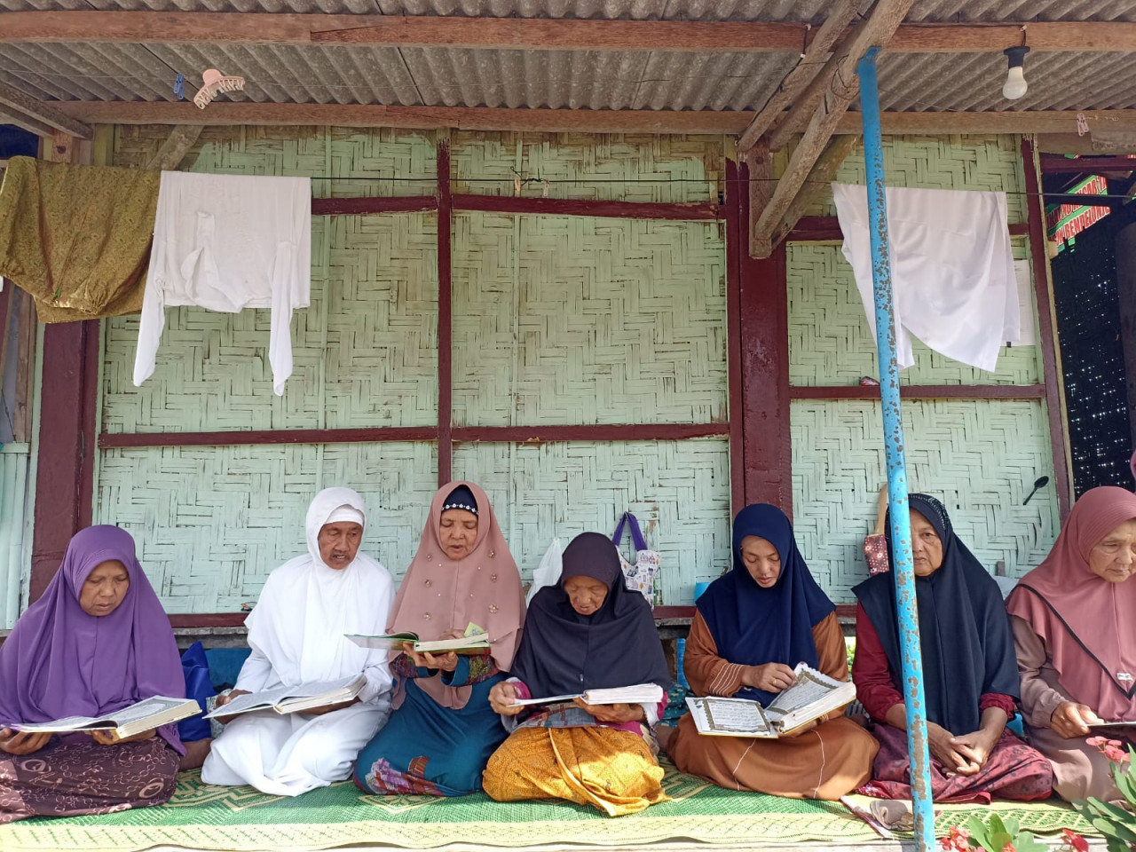 Melihat Kegiatan Pondok Ramadan Lansia di Kota Blitar
