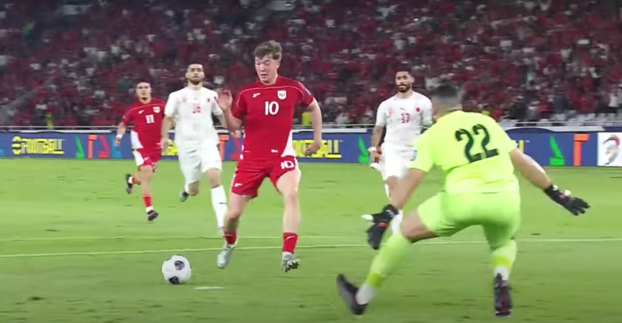 Aksi Ole Romeny mencetak gol di menit ke-24. (Foto: tangkapan layar YT)