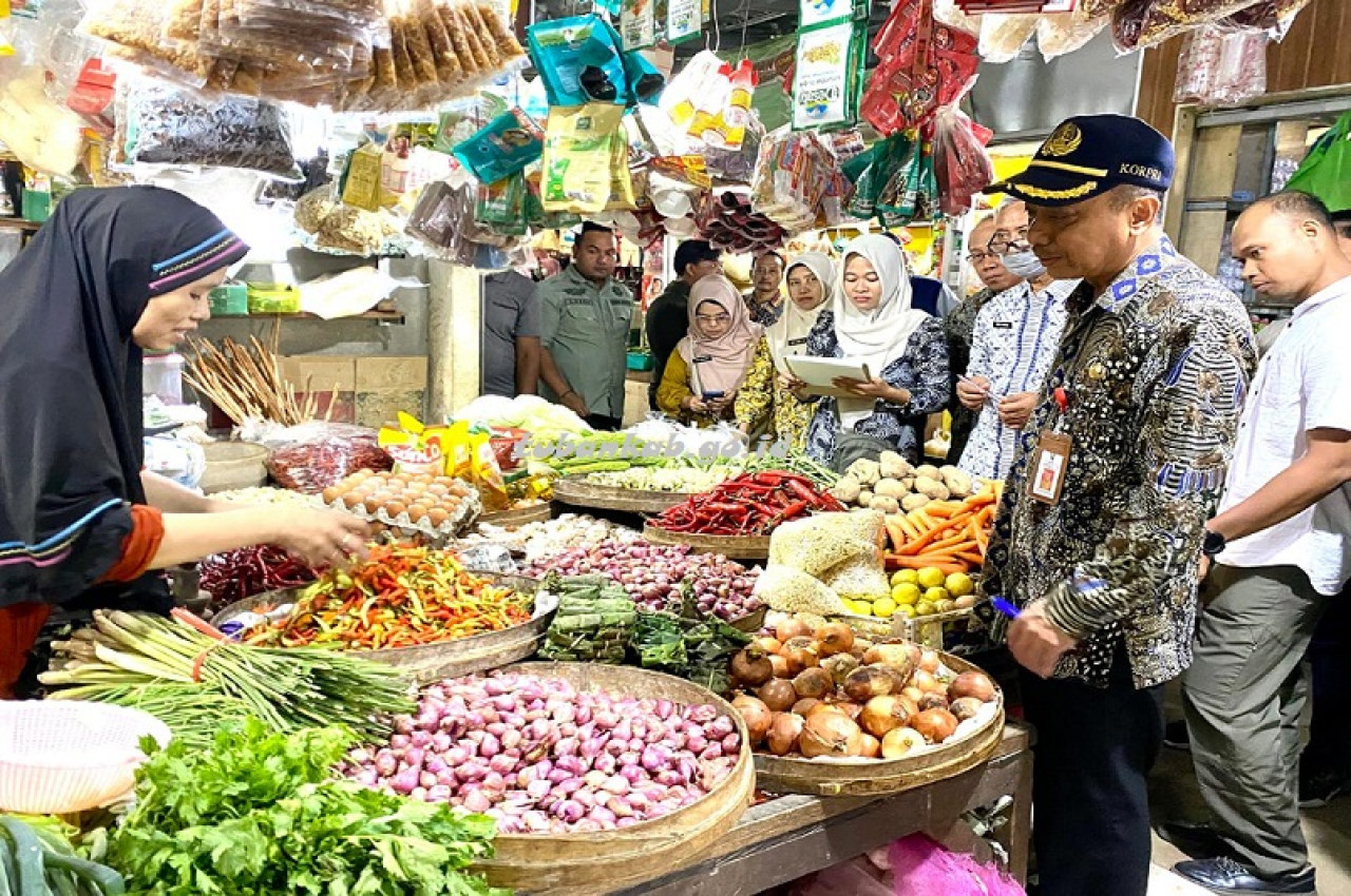 TPID Kabupaten Tuban sidak di Pasar Baru Tuban. (Foto: Kominfo Pemkab Tuban for jatimnow.com)