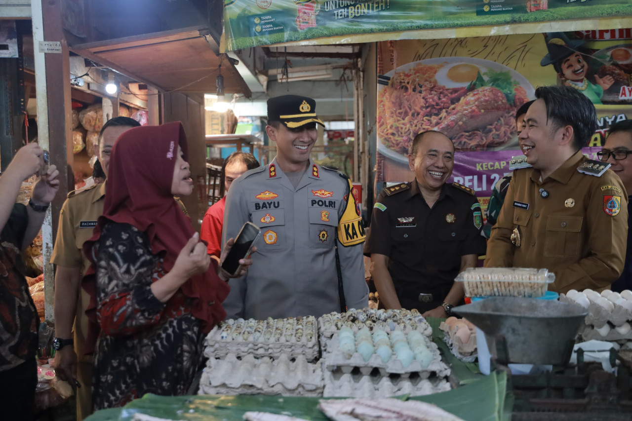 Forkopimda Jember sidak pasar tradisional. (Foto: Sugianto/jatimnow.com)