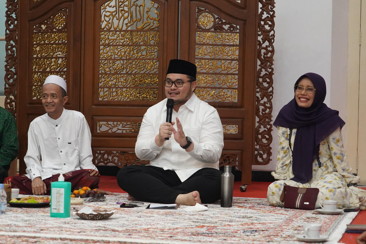 Silaturahmi bersama para masyaikh dan gawagis di Pringgitan Dalam Pendopo Panjalu Jayati. (Foto: Pemkab Kediri/jatimnow.com)