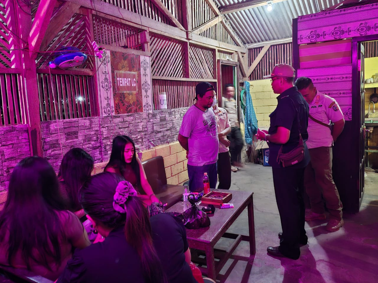 Karaoke di Tulungagung Masih Beroperasi, Satpol PP Lakukan Razia